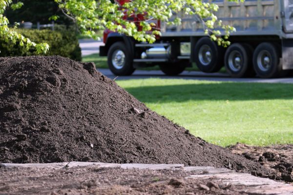 Yard Dirt Delivery in Pasco