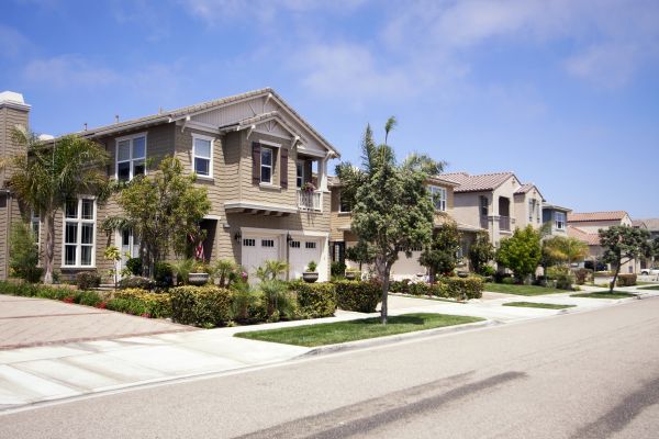 Neighborhood Landscaping in Pasco
